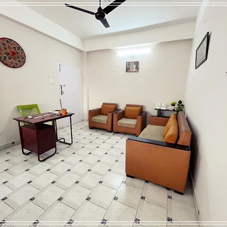Kanak Laxmi Villa B & B Гувахати Екстериор снимка